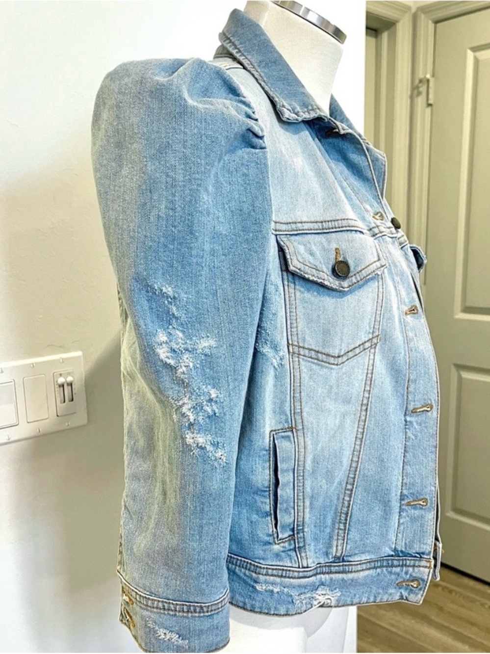 Retrofête Ada Denim Puff Shoulder Jean Jacket | Light Blue Stone | Size S | NWOT - Picture 8 of 12
